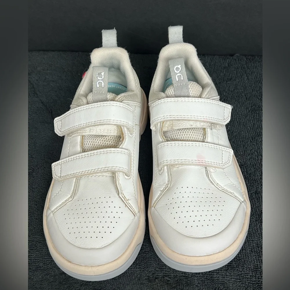 Size 13K Kids - On THE ROGER Kids - White / Glacier - EUC - Picture 6 of 10